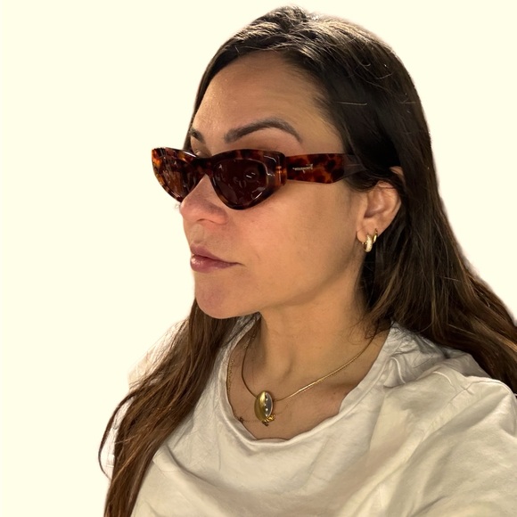 Rare ferragamo sunglasses - Picture 3 of 7